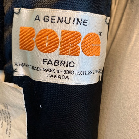 Vintage NWT full length hooded women’s faux fur winter coat - Picture 3 of 8